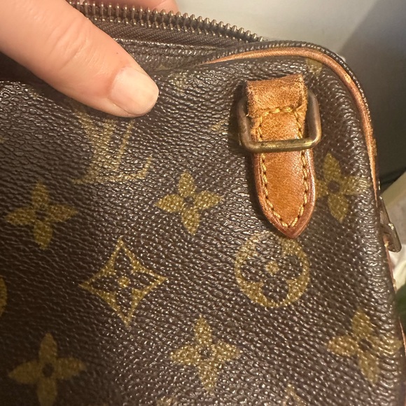LOUIS VUITTON MARLY DRAGGONE MONOGRAMMED CLUTCH - Picture 6 of 9